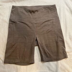 Reebok Taupe Women's Bike Shorts in Brown - size Medium